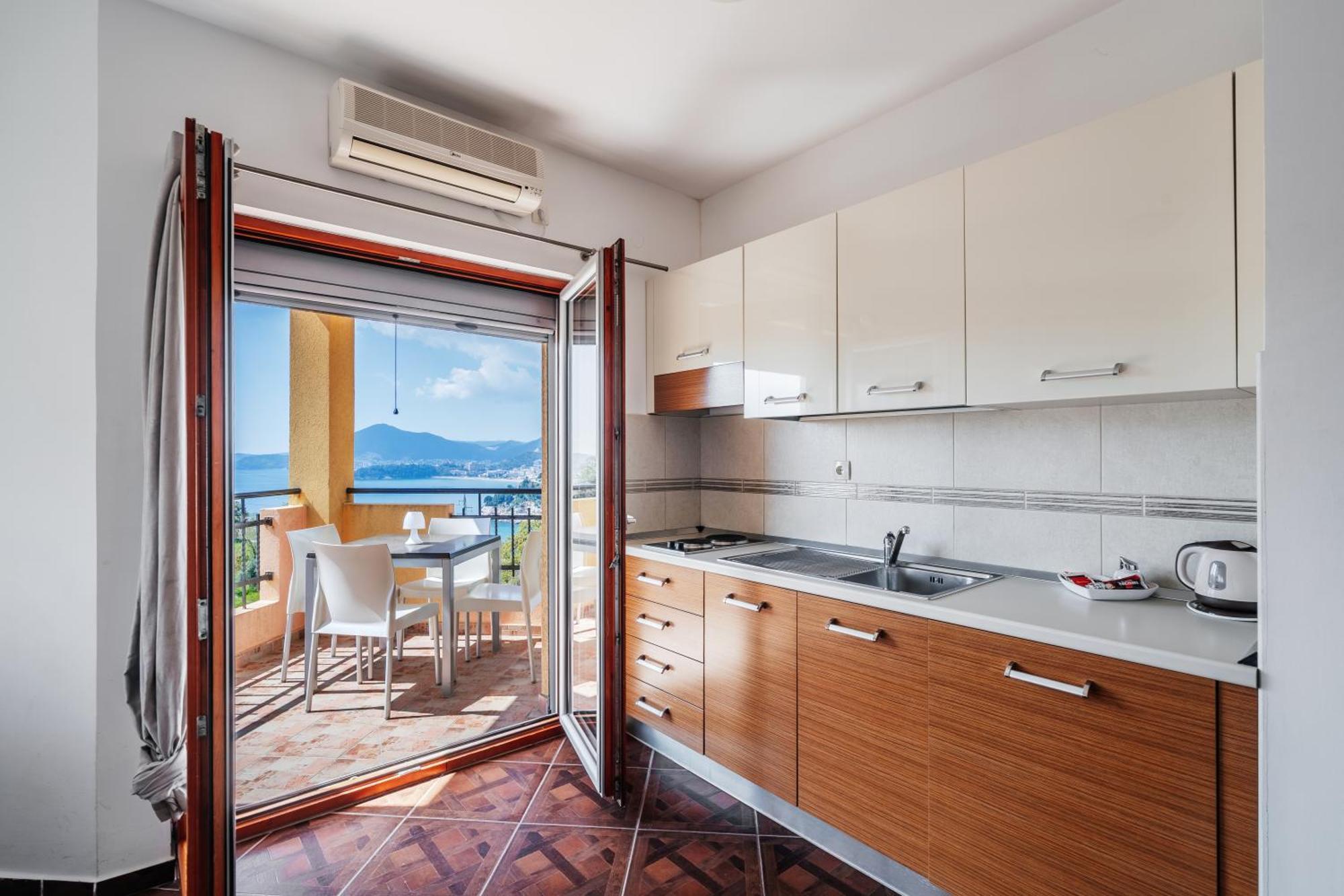 Radevic Apartment Budva